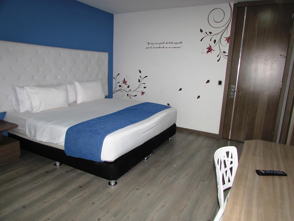 Aw Hotel Plaza Miranda Bogotá Quarto foto
